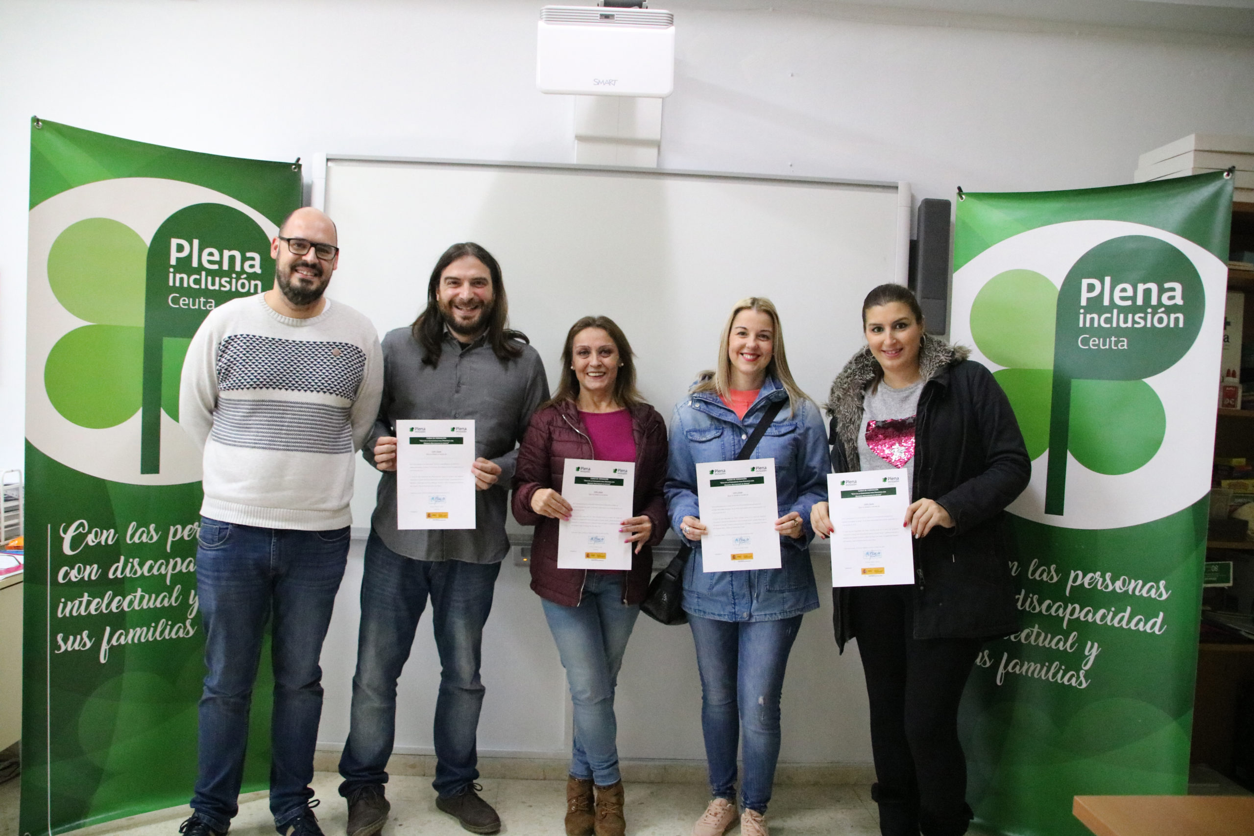 Ir a Plena inclusión Ceuta entrega los diplomas de sus cursos online