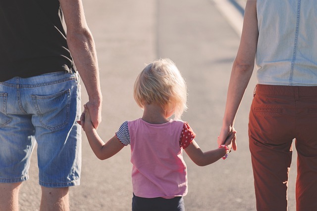 Ir a 12 centros mejoran la forma en la que apoyan a las familias desde la parentalidad positiva
