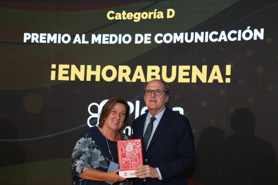 Ir a Plena inclusión recibe el Premio Discapnet con el que se reconoce el periodismo inclusivo del diario online Planeta Fácil