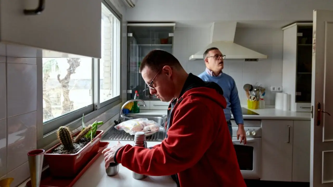 Ir a El 67% de los españoles considera que las personas con discapacidad no son cuidadas por la sociedad todo lo que se merecen