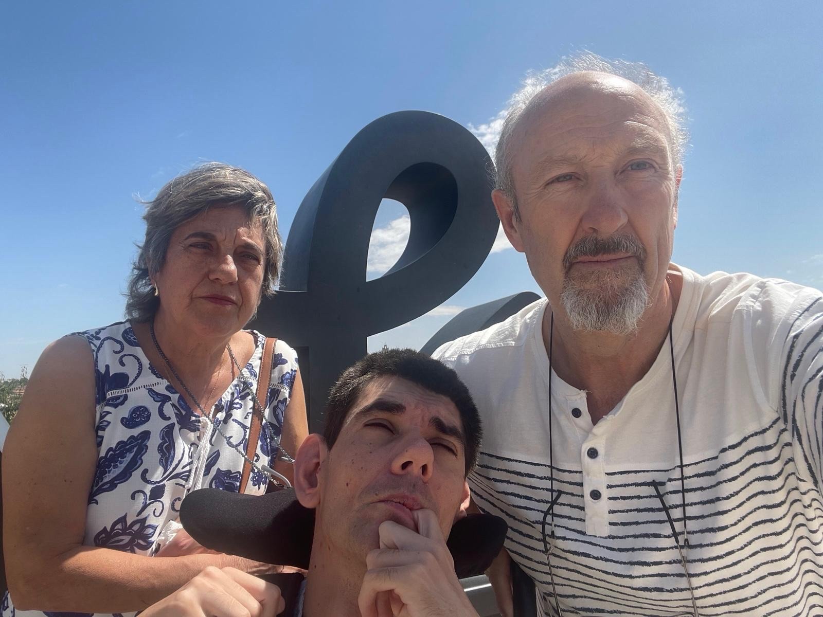 Ir a Las familias de las personas con discapacidad intelectual exigen a las CCAA que el aumento de la financiación de la Dependencia revierta en una mejora de los servicios para sus hijos e hijas